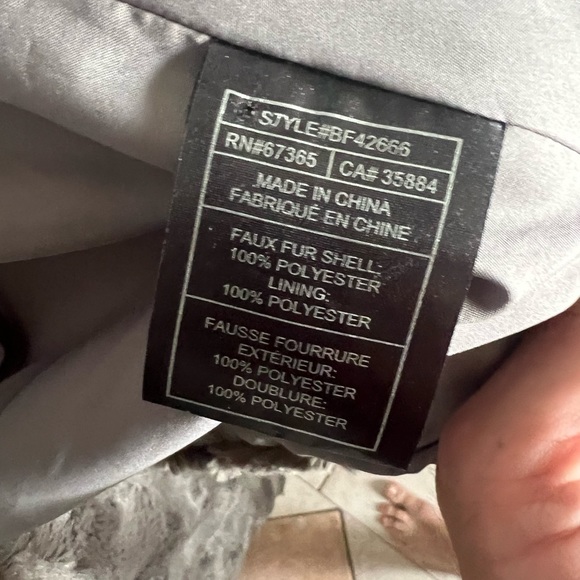 BB Dakota Faux Fur Jacket - Large - Picture 6 of 6